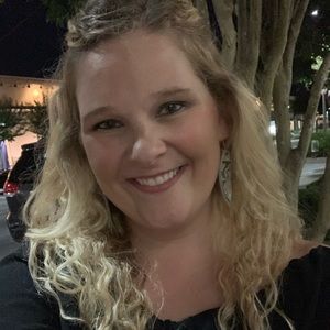 Meet your Posher, Meagan